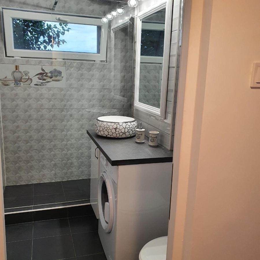 Apartamento Sendy Orşova Exterior foto