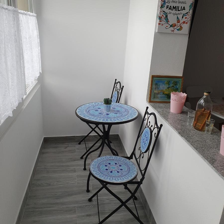 Apartamento Sendy Orşova Exterior foto